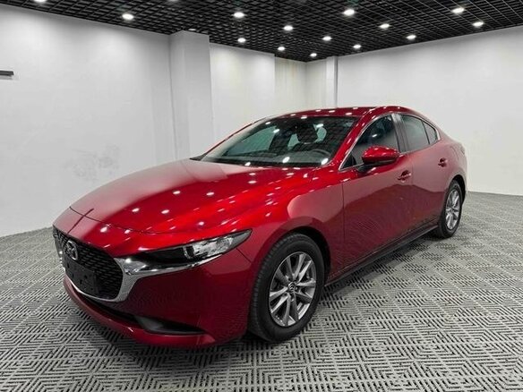 2022 Mazda 3 IV (BP), красный, 1300000 рублей - вид 1