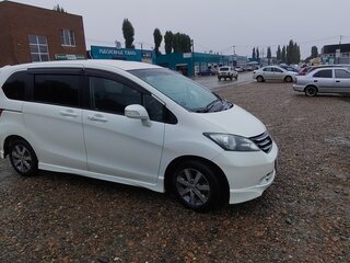 2010 Honda Freed Spike I Рестайлинг, белый, 893333 рублей, вид 2