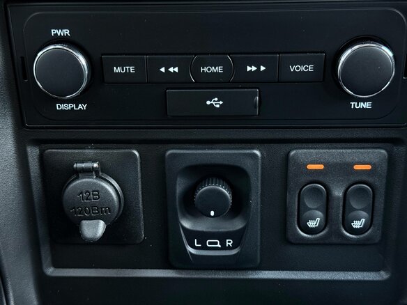 2026 Lada (ВАЗ) Niva Travel I Рестайлинг, коричневый, 1737000 рублей - вид 20