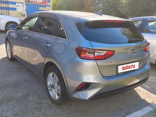 2018 Kia Ceed III, серебристый, 1590000 рублей, вид 2