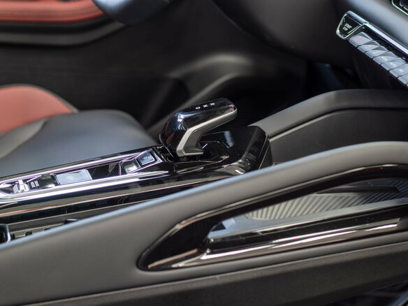 2026 Belgee X50+, красный, 2699990 рублей - вид 18