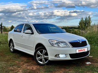 2012 Skoda Octavia II (A5) Рестайлинг, белый, 700000 рублей, вид 1