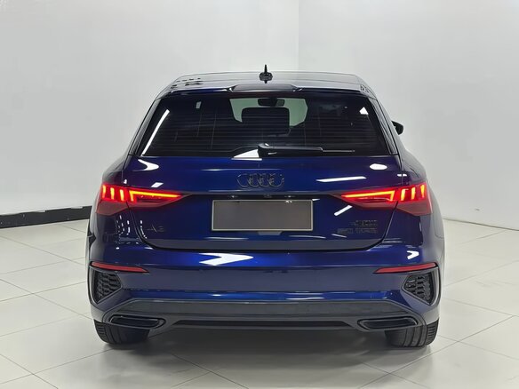 2023 Audi A3 Sportback 35 TFSI IV (8Y), синий, 2199000 рублей - вид 5