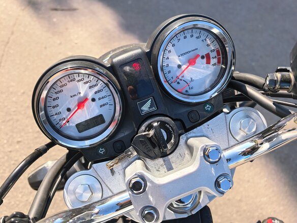 2003 Honda CB 600F Hornet, серебристый, 400000 рублей - вид 5