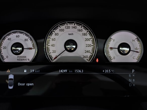 2021 Rolls-Royce Dawn Black Badge, чёрный, 45000000 рублей - вид 18
