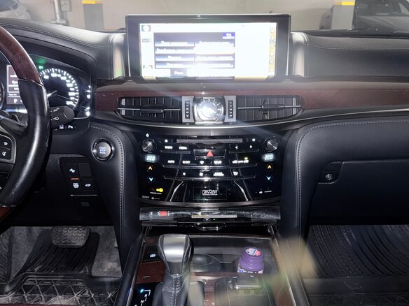 2017 Lexus LX 570 III Рестайлинг 2, белый, 9750000 рублей - вид 16