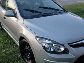 2010 Hyundai i30 I Рестайлинг, серебристый, 650000 рублей, вид 3