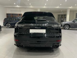 2019 Porsche Cayenne III, чёрный, 5578000 рублей, вид 5
