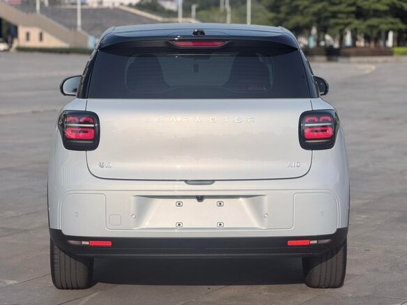 2026 Leapmotor A10 53 kWh, чёрный, 2070034 рублей - вид 5
