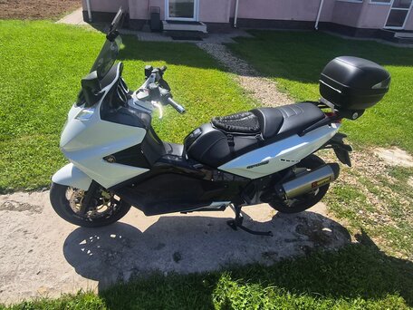 2013 Gilera GP800, белый, 590000 рублей, вид 3
