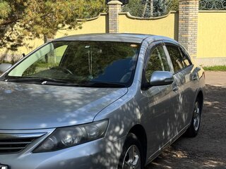 2010 Toyota Allion II Рестайлинг, серебристый, 950000 рублей, вид 2
