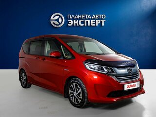 2018 Honda Freed II, красный, 1520000 рублей, вид 3