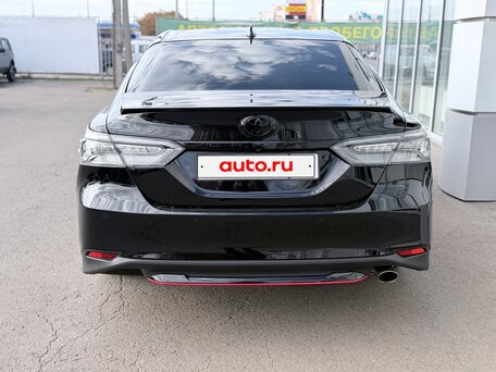 2021 Toyota Camry VIII (XV70) Рестайлинг, чёрный, 3780000 рублей, вид 5
