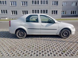 2013 Renault Logan I Рестайлинг, белый, 300000 рублей, вид 3