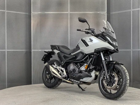 2025 Honda NC 750X, серый, 1299000 рублей, вид 2