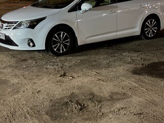 2012 Toyota Avensis III Рестайлинг, белый, 950000 рублей, вид 4