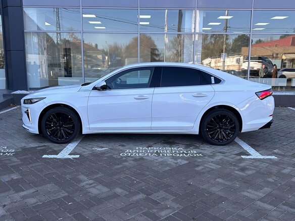 2026 Geely Preface I, белый, 3434990 рублей - вид 4