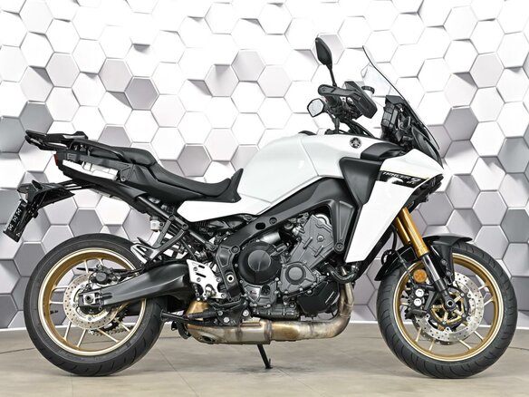 2023 Yamaha MT-09 Tracer (FJ-09), белый, 1279000 рублей - вид 2