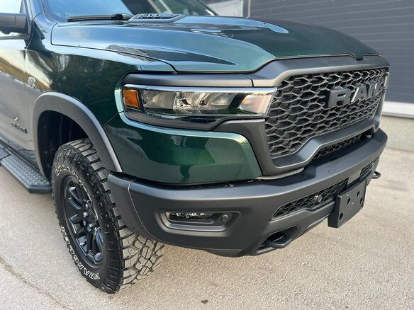 2026 Ram 1500 Rumble Bee V Рестайлинг, зелёный, 10900000 рублей - вид 37