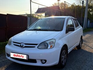 2003 Toyota Platz, белый, 630000 рублей, вид 1
