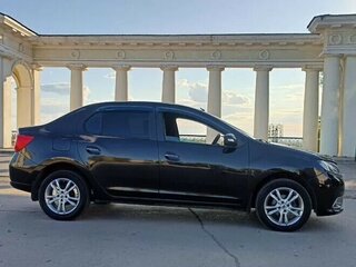 2014 Renault Logan II, чёрный, 700000 рублей, вид 3