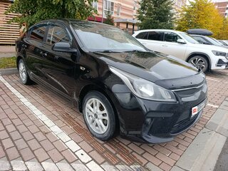 2017 Kia Rio IV, чёрный, 1000000 рублей, вид 4
