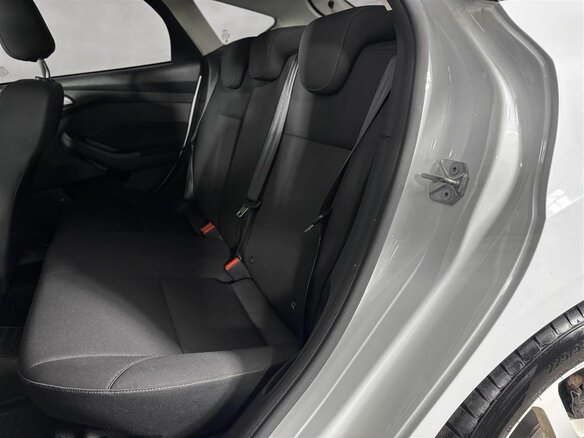 2017 Ford Focus III Рестайлинг, белый, 1025000 рублей - вид 18