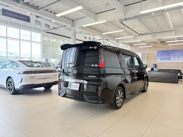 2016 Honda Stepwgn V, чёрный - вид 6