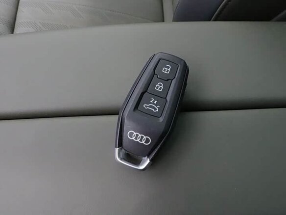 2026 Audi A6 L VI (C9), серебристый, 7800800 рублей - вид 16