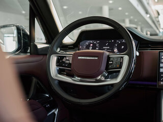 2025 Land Rover Range Rover P530 MHEV Long V, чёрный, 22500000 рублей, вид 4