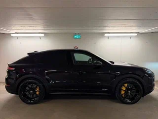 2026 Porsche Cayenne Turbo E-Hybrid Coupé III Рестайлинг, чёрный, 32250000 рублей, вид 5