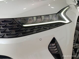 2020 Kia K5 III, белый, 2475000 рублей, вид 3