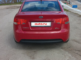 2013 Kia Cerato 6-speed II, красный, 750000 рублей, вид 2