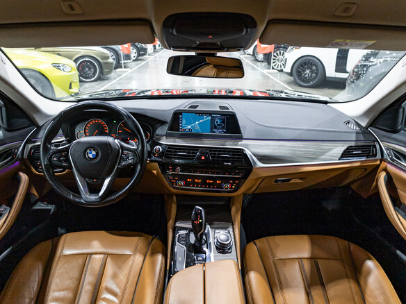2019 BMW 5 серии 520d xDrive VII (G30/G31/G38), чёрный, 3389700 рублей - вид 14