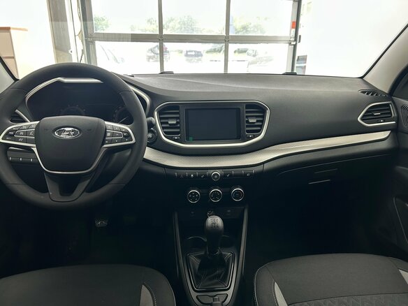 2026 Lada (ВАЗ) Vesta SW I Рестайлинг (NG), белый, 1815000 рублей - вид 6