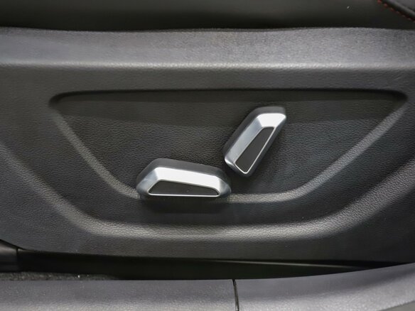 2026 Geely Coolray I Рестайлинг 2, белый, 2965000 рублей - вид 8