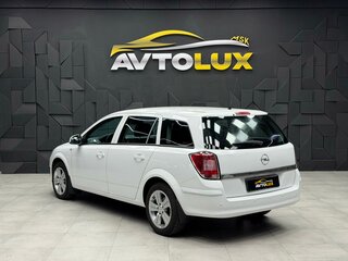 2011 Opel Astra H Рестайлинг, белый, 549000 рублей, вид 4