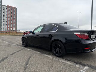 2003 BMW 5 серии 525i V (E60/E61), чёрный, 849999 рублей, вид 2