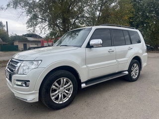 2018 Mitsubishi Pajero IV Рестайлинг 2, белый, 3400000 рублей, вид 3