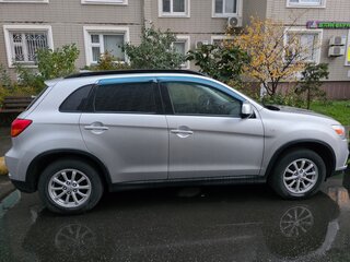 2017 Mitsubishi ASX I Рестайлинг 2, серебристый, 1200000 рублей, вид 2