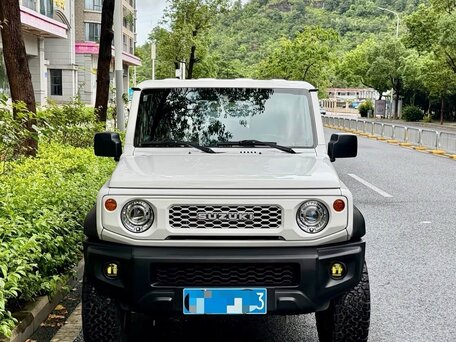 Suzuki Jimny IV