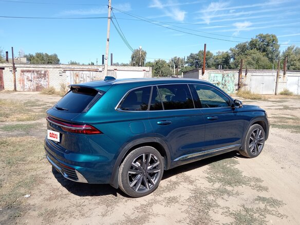 2023 Geely Monjaro (Xingyue L) I, синий, 3000000 рублей - вид 6