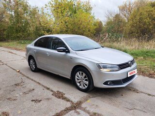 2013 Volkswagen Jetta VI, серый, 1000000 рублей, вид 3