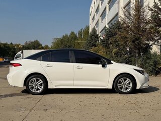 2023 Toyota Levin XII (E210) Рестайлинг, белый, 1500000 рублей, вид 4