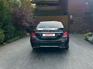 2018 Mercedes-Benz E-Класс 220 d V (W213, S213, C238), чёрный, 2400000 рублей, вид 4