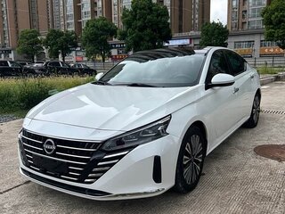 2022 Nissan Altima VI (L34) Рестайлинг, белый, 1860000 рублей, вид 2