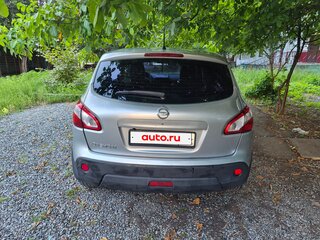 2010 Nissan Qashqai I Рестайлинг, серебристый, 950000 рублей, вид 4