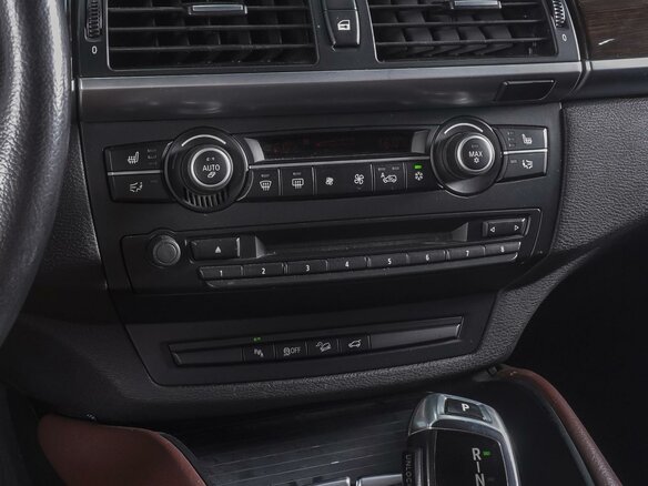 2010 BMW X6 30d I (E71), белый - вид 12