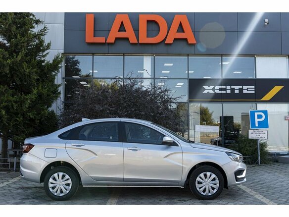 2026 Lada (ВАЗ) Vesta I Рестайлинг (NG), серебристый, 1755000 рублей - вид 3