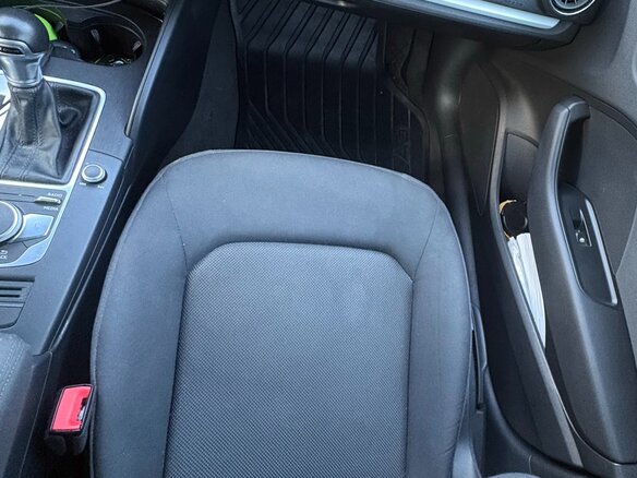 2019 Audi A3 III (8V) Рестайлинг, синий, 1650000 рублей - вид 25